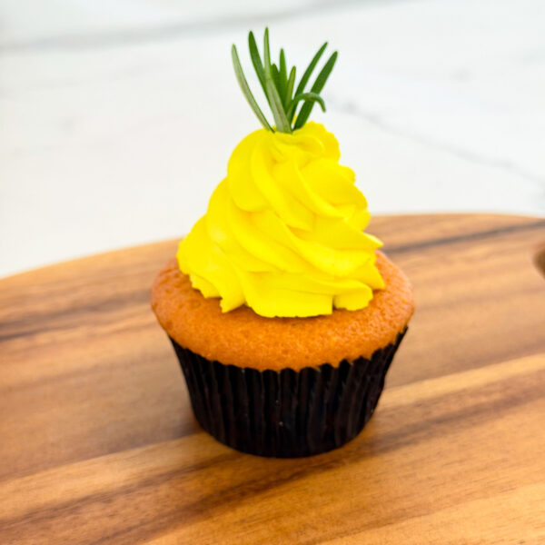 Pineapple Cupcake